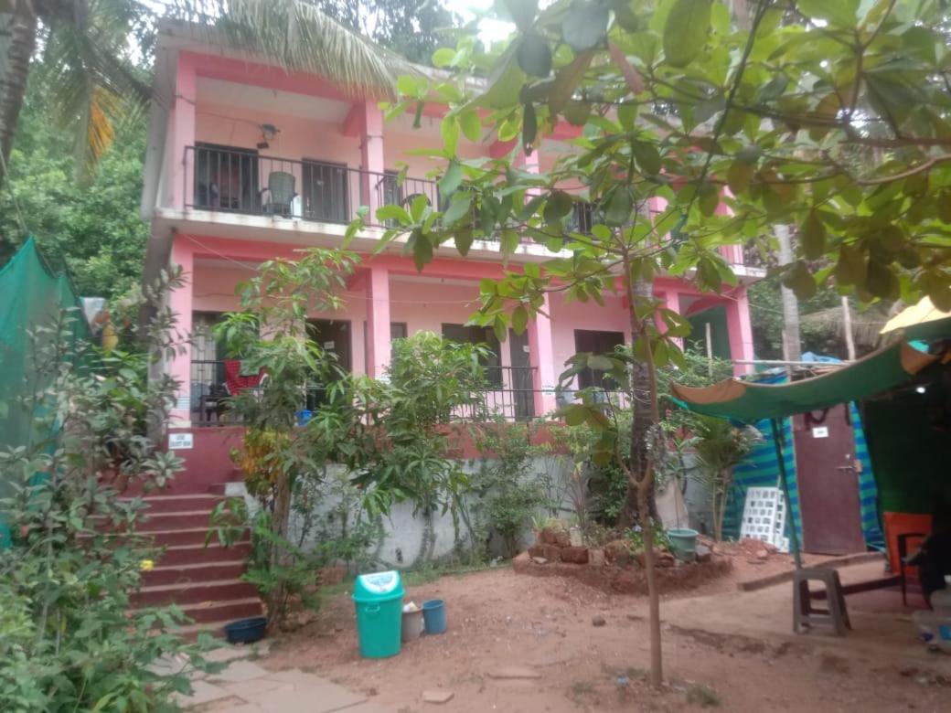 Est Hem Guest house *